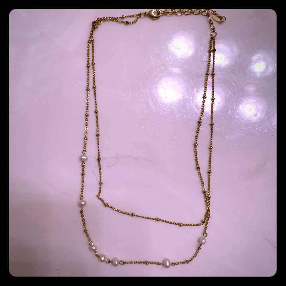 Choker pearls and gold
